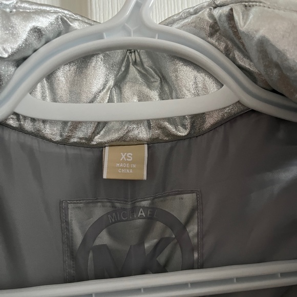 Michael Kors Silver Puffer Vest - Picture 5 of 16